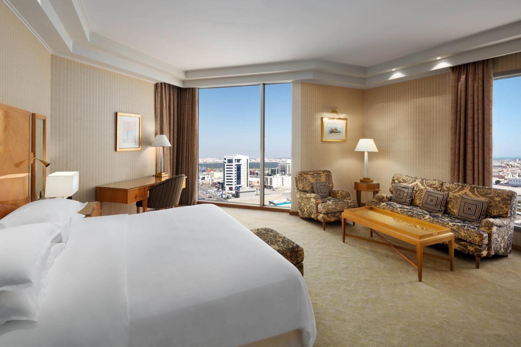 Sheraton & Convention Centre Hotel