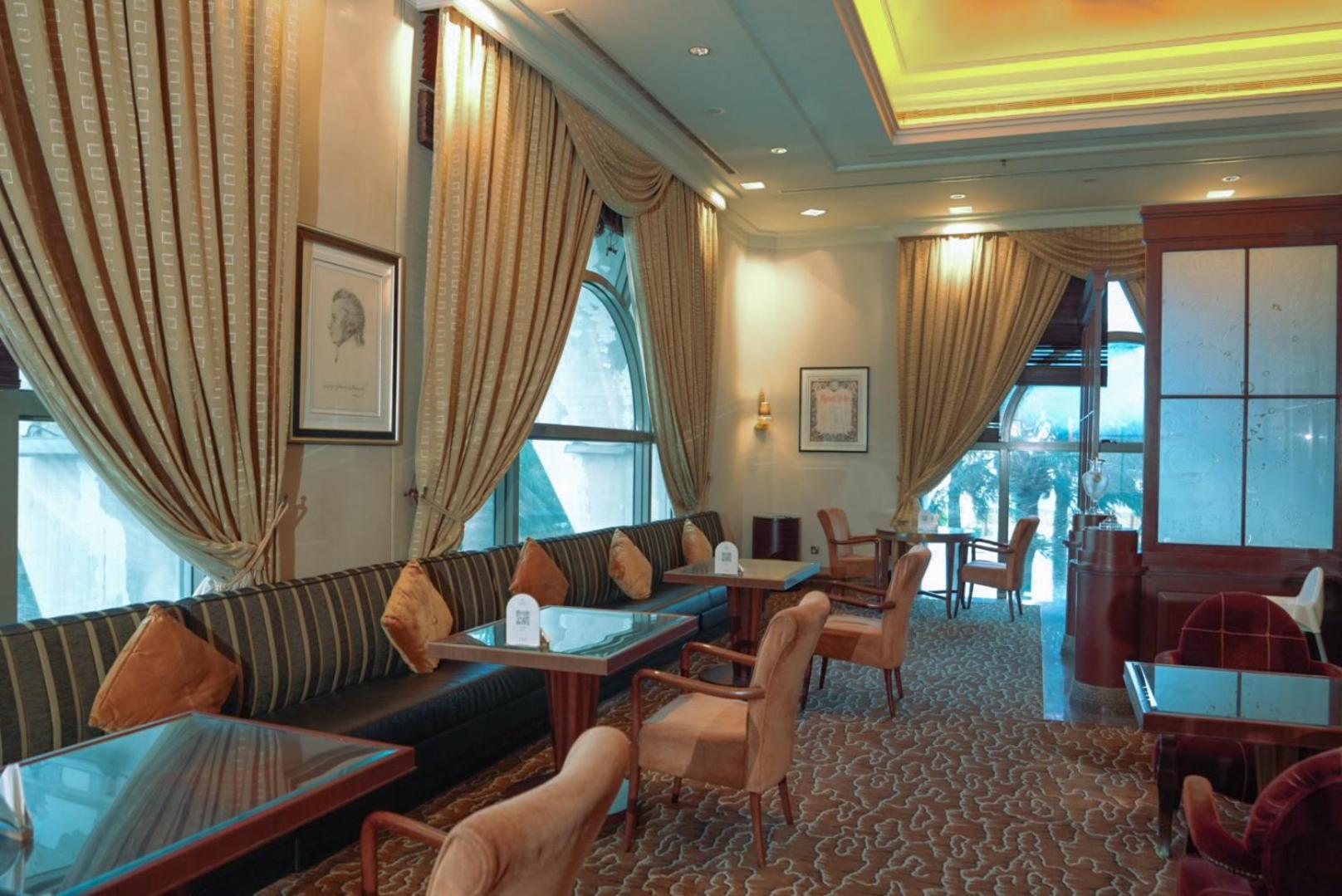 होटल Sheraton & Convention Centre