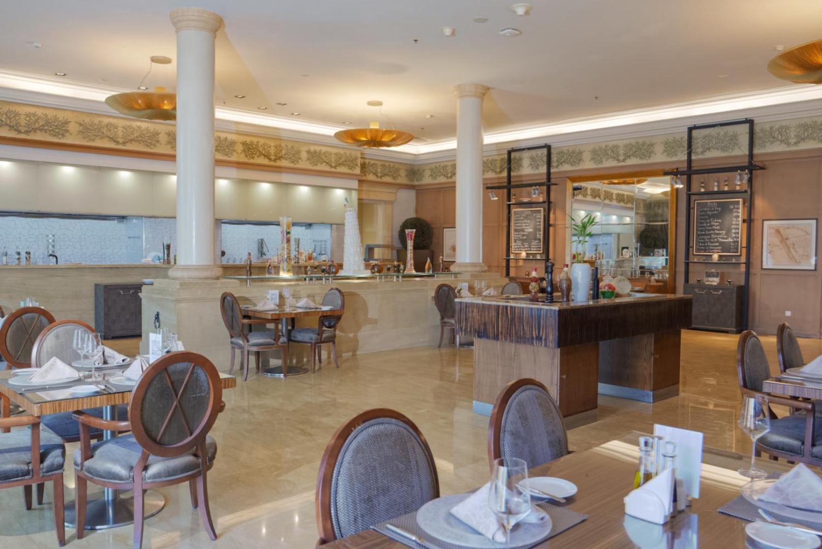 Sheraton & Convention Centre होटल Dammam