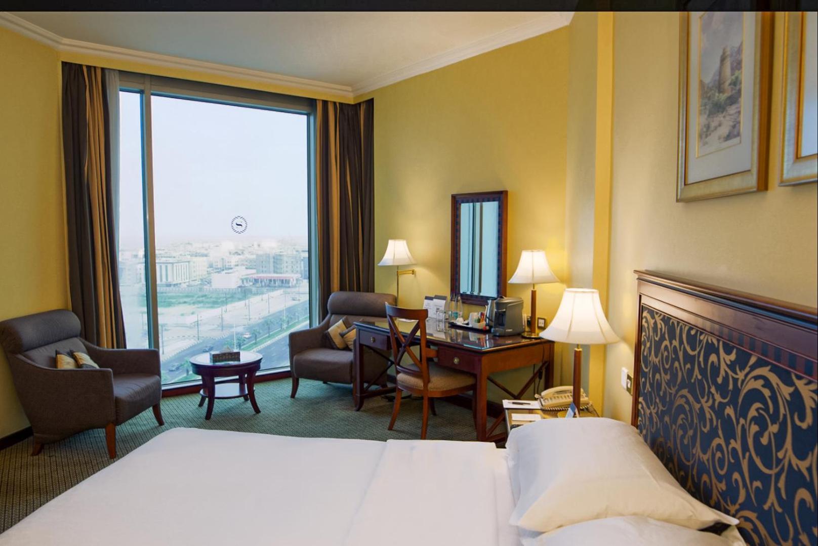 Sheraton & Convention Centre होटल 5*