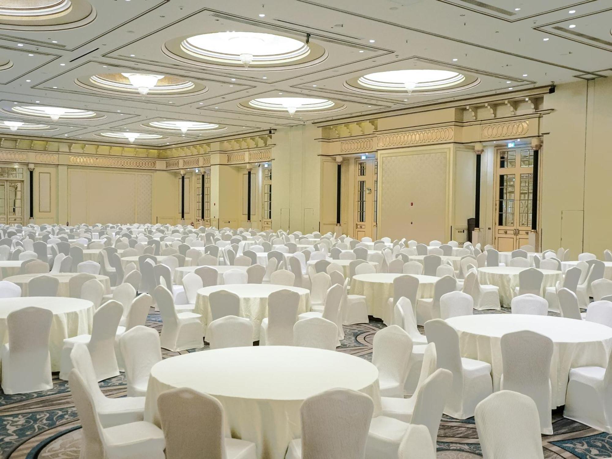 Hotel Sheraton & Convention Centre